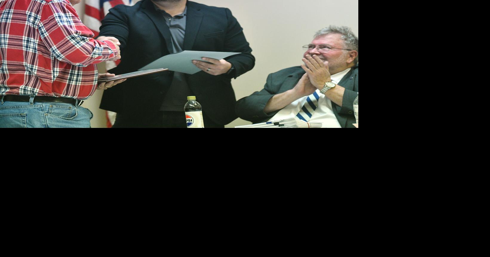 Andover approves fire contract, honors outgoing council member, mayor ...