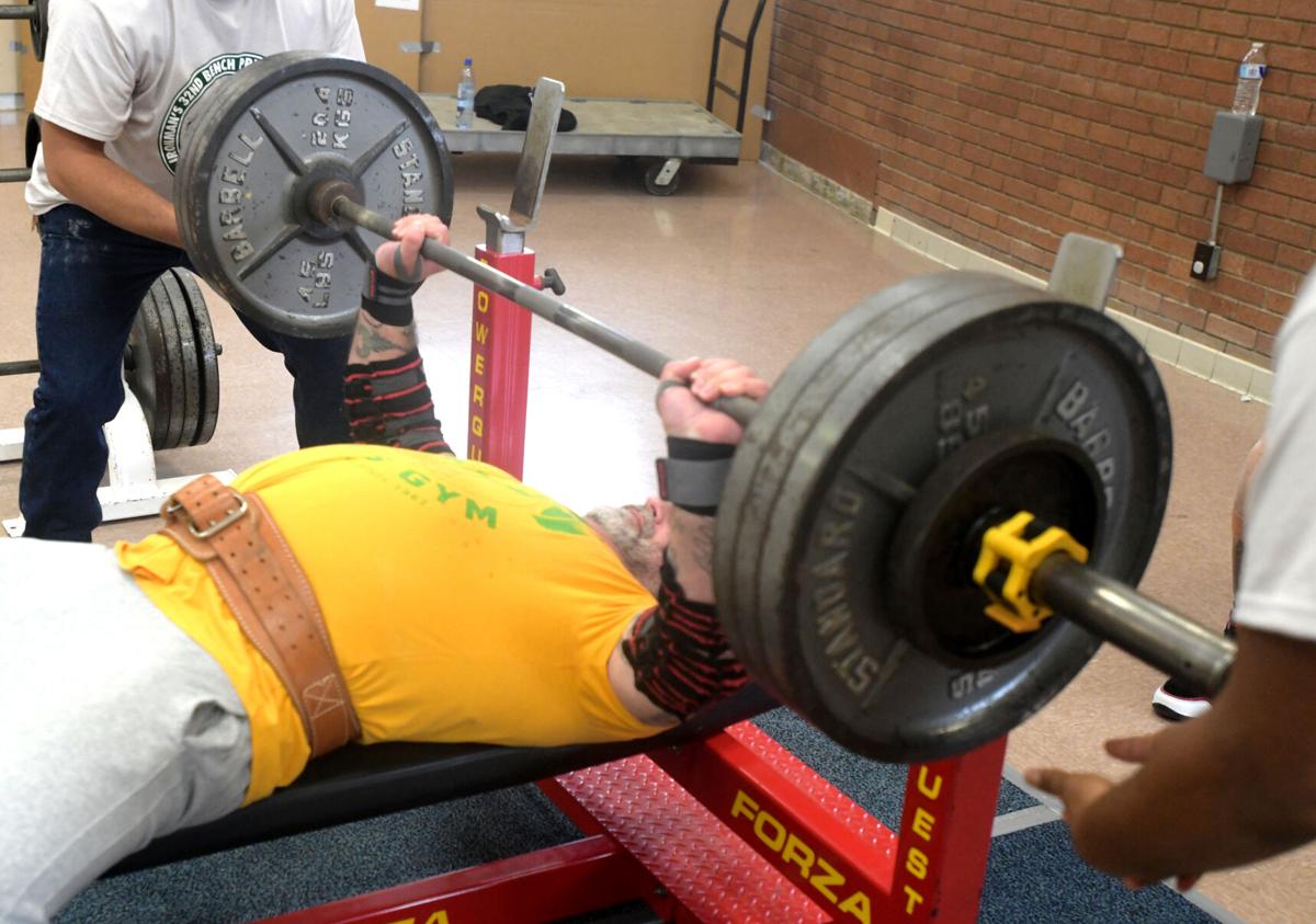 1122 bench press 2