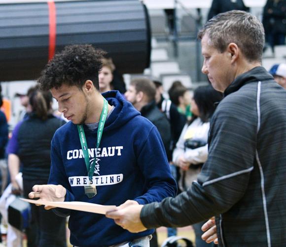 230306-sports-districtwrestling2