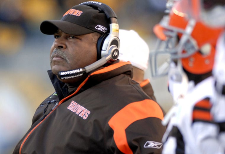 Former Cleveland Browns head coach Romeo Crennel retires from NFL