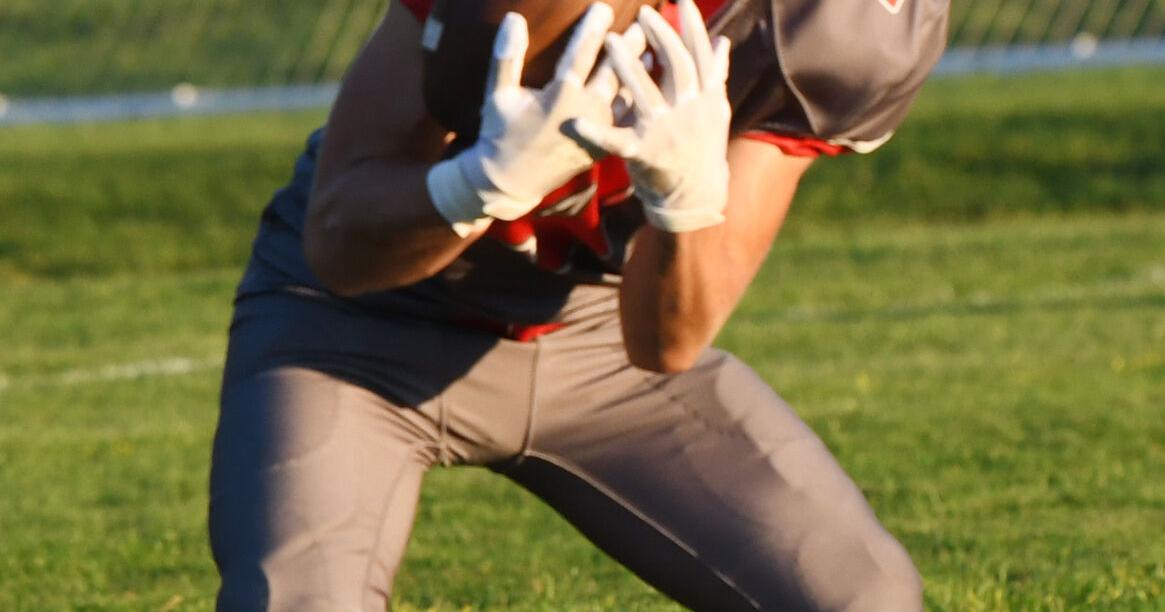 Warriors edge Eagles to open CVC Chagrin play