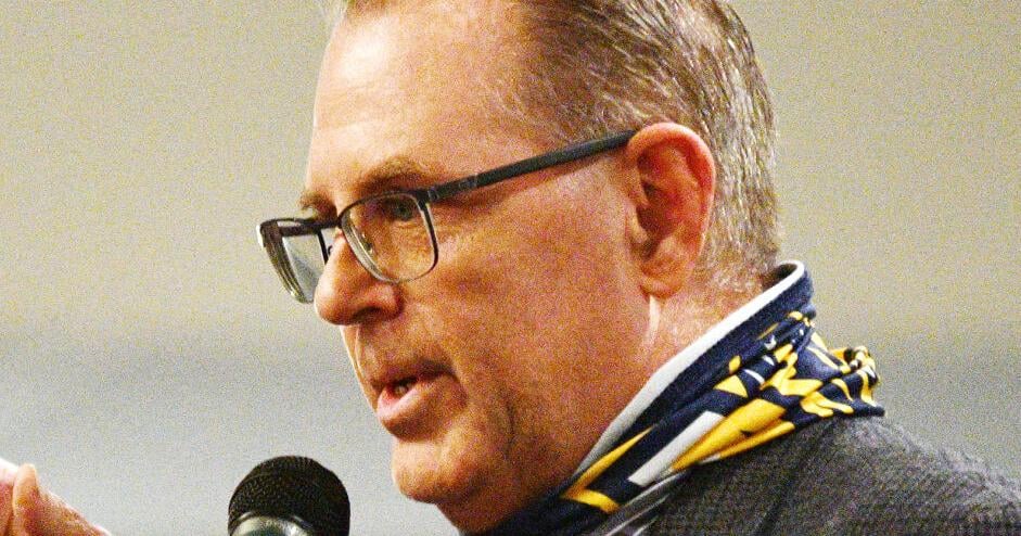 Harbor graduate Hood back in the coaching business