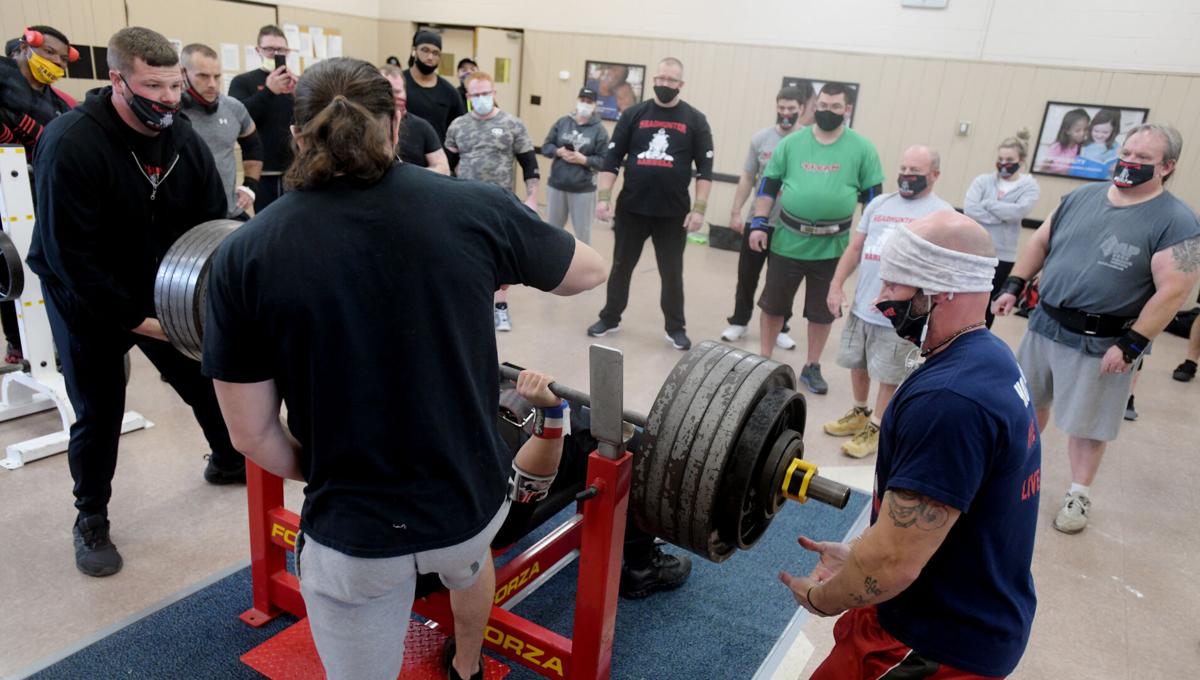 1122 bench press 6