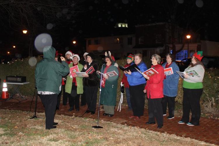 Centreville Christmas Tree Lighting Featured