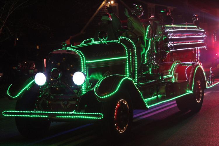 Greensboro hosts Christmas parade Local