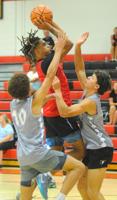 Federalsbug starts, ends hot