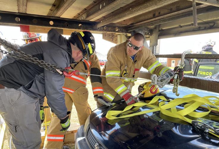 Heavy Rescue Lifting Lesson Local fire departments undergo heavy rescue training | Local | stardem.com