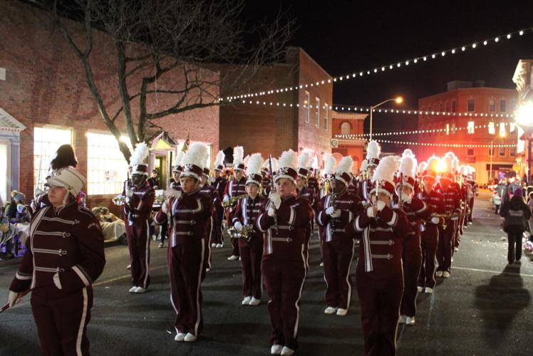 Cambridge Christmas parade features 'Past and Present' Local