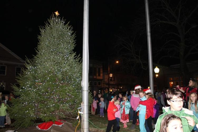 Centreville Christmas Tree Lighting Featured