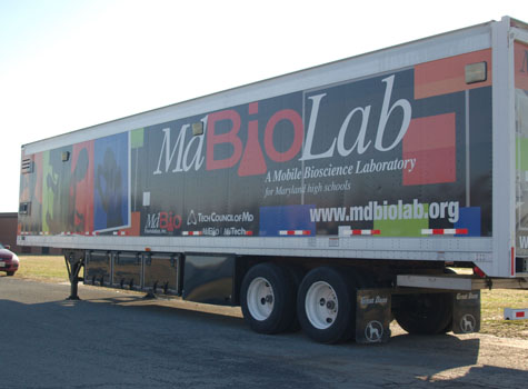 Traveling lab brings high-tech science to school | Local | stardem.com