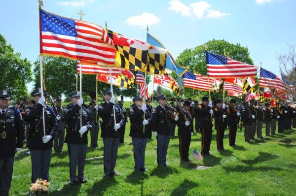 Remembering Fallen Heroes | Life | Stardem.com