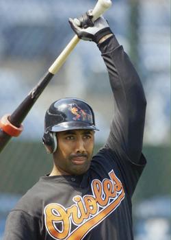 Harold Baines inducted into Hall of Fame