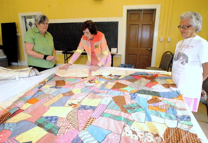 Crowds flock to Oxford quilt show Local
