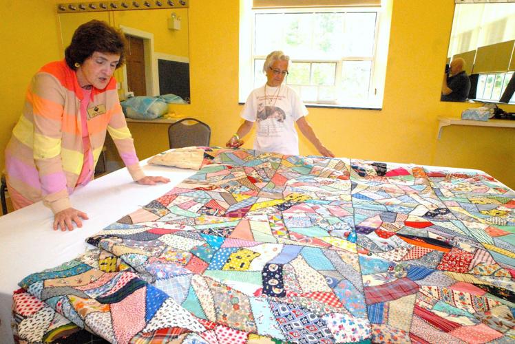 Crowds flock to Oxford quilt show Local