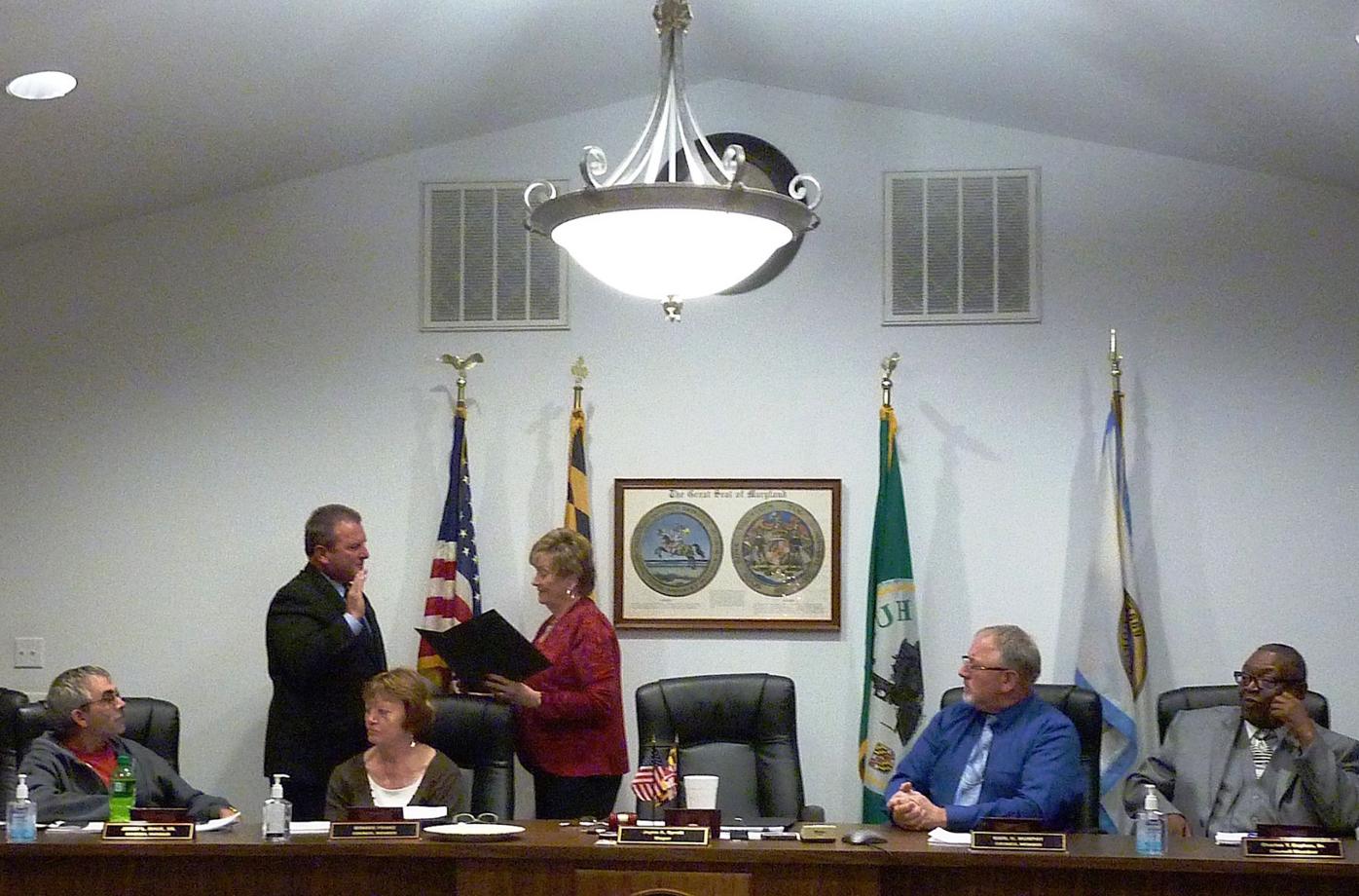 Two Hurlock Town Council members sworn in Local