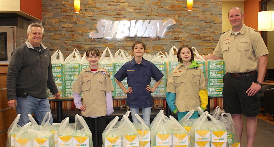 Scouts donate lunches to Wreaths Across America