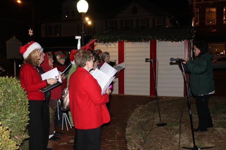 Centreville Christmas Tree Lighting Featured