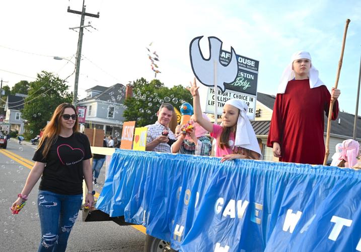 Parade captivates downtown Preston