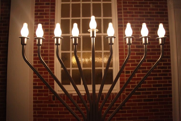 Community Menorah Lighting Celebrates End Of Hanukkah | Life | Stardem.com