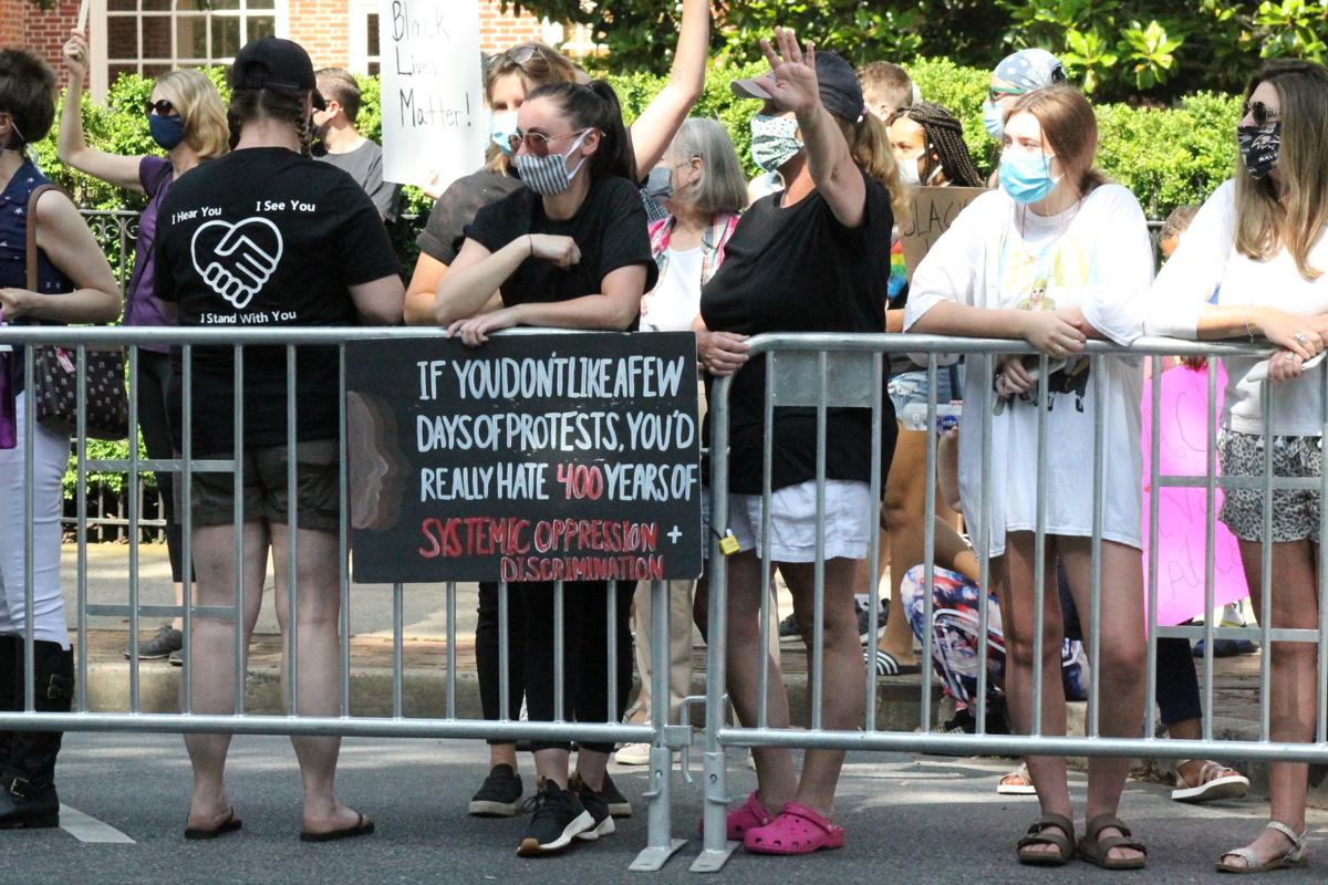 Black Lives Matter Rally Attracts Hundreds Spotlight Stardem Com