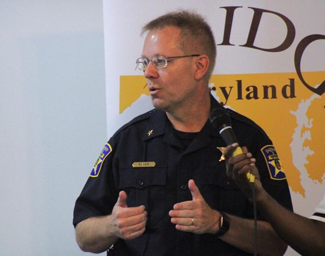 Nonprofit hosts meeting to discuss concerns at apartment complex