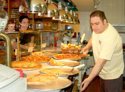 carmine s pizza kitchen brings a bit of n y to kent island business stardem com