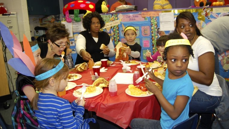 Easton Elementary School Thanksgiving feast | Featured | stardem.com