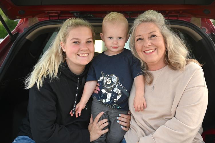 Parade captivates downtown Preston