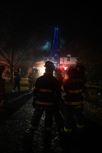 Fire destroys Royal Oak waterfront estate; 73 firefighters battle blaze ...