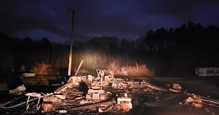 Early morning fire destroys garage | Local | stardem.com