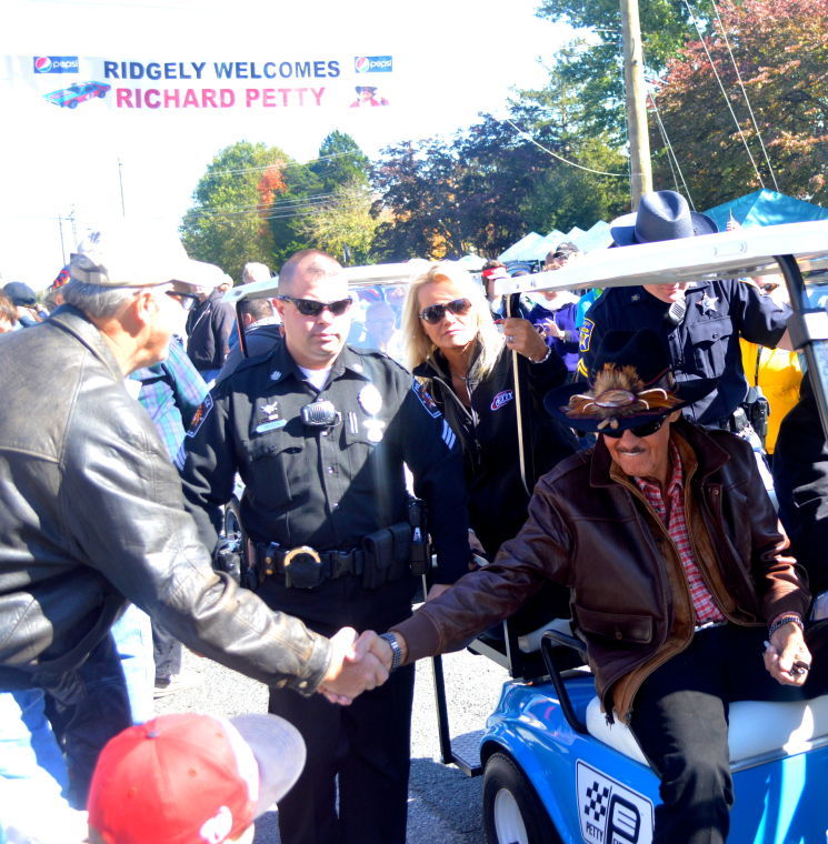 Photo Gallery The sights at the Ridgely car show featuring Richard