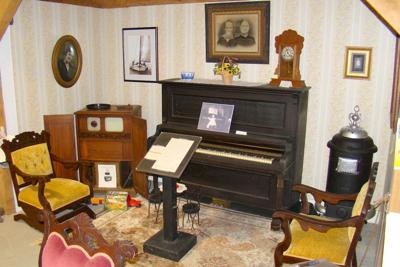 Museum To Feature Antique Parlor Furniture Display Life Museum To Feature Antique Parlor