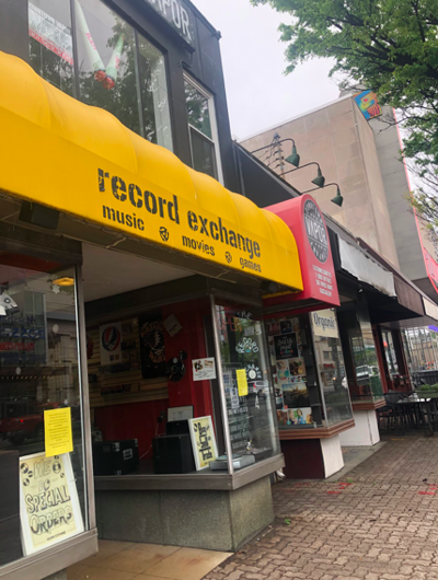 With Record Day Postponed To June Stores Look To New Ways To Sell Vinyl Emergency Notice Stardem Com