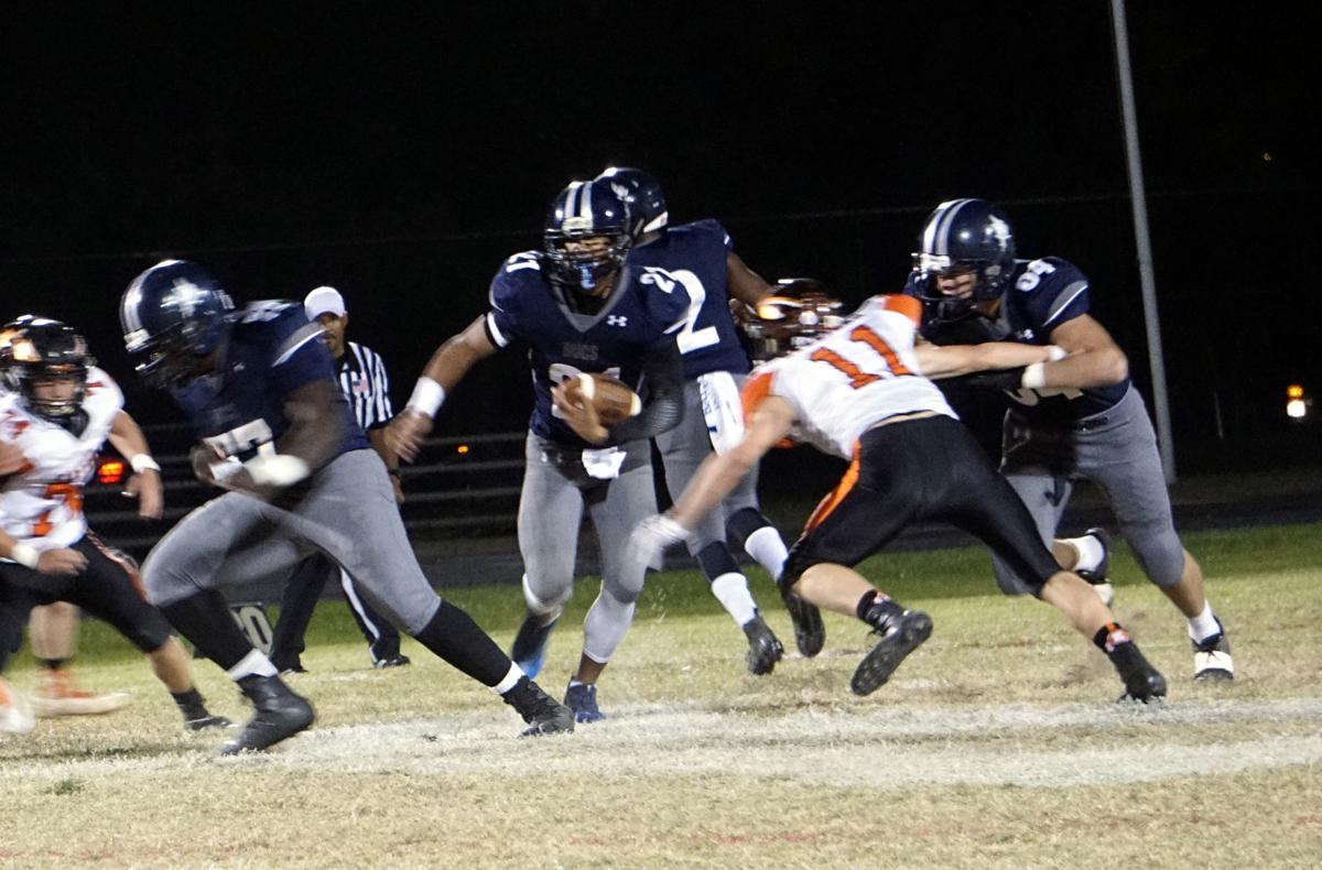 Bucs Pull Away From Pesky Warriors High Schools Stardem Com