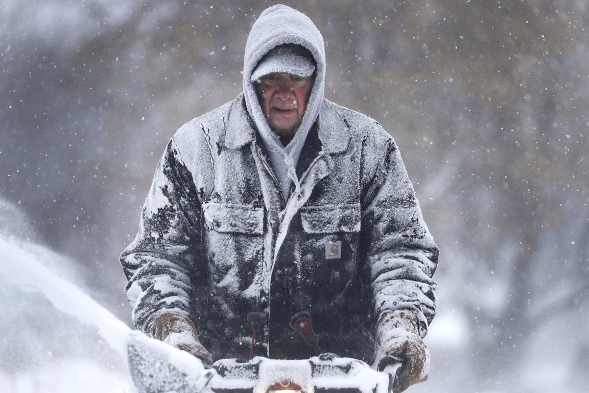 Heavy Snow Hitting Parts Of Midwest Dangerous Cold Coming