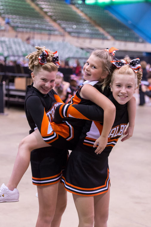 Bayside Pop Warner holds cheer competition | Local | stardem.com