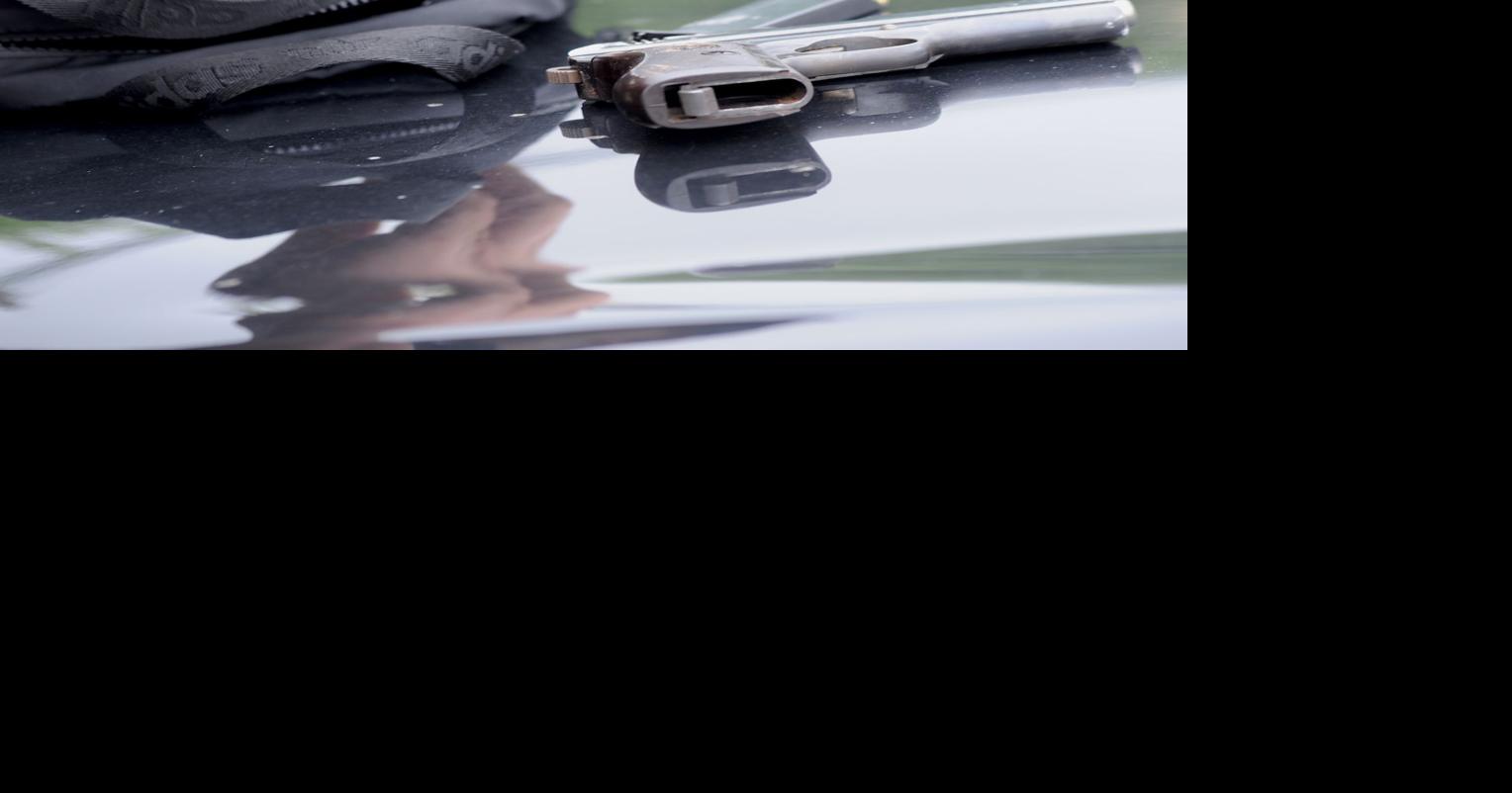 Man faces drugs, gun charges after trying to elude officers in dramatic ...