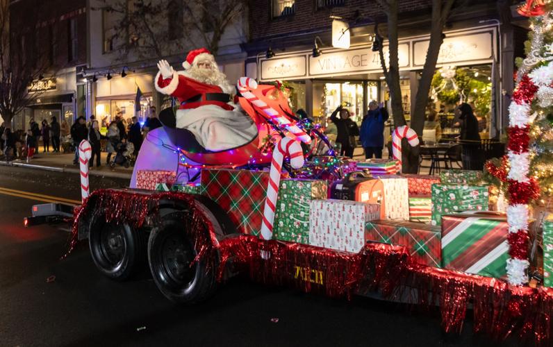 Cambridge parade Santa