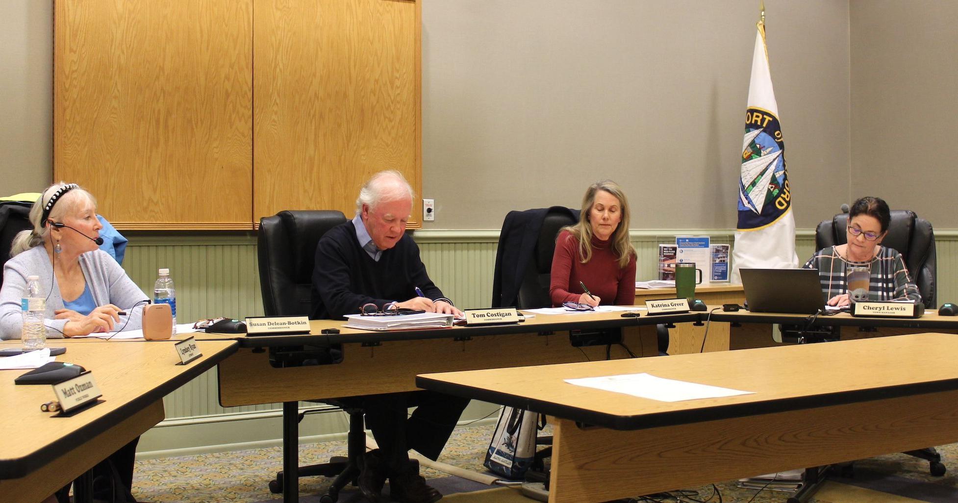 Oxford Commissioners discuss town manager search - Vimarsana News