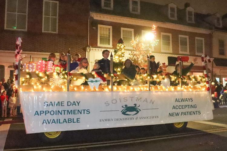 Easton holiday parade delights hundreds Local