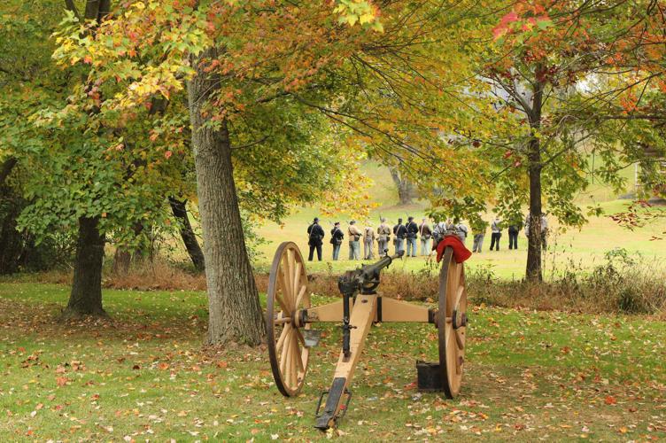 Civil War reenactors set up camp in Rising Sun State