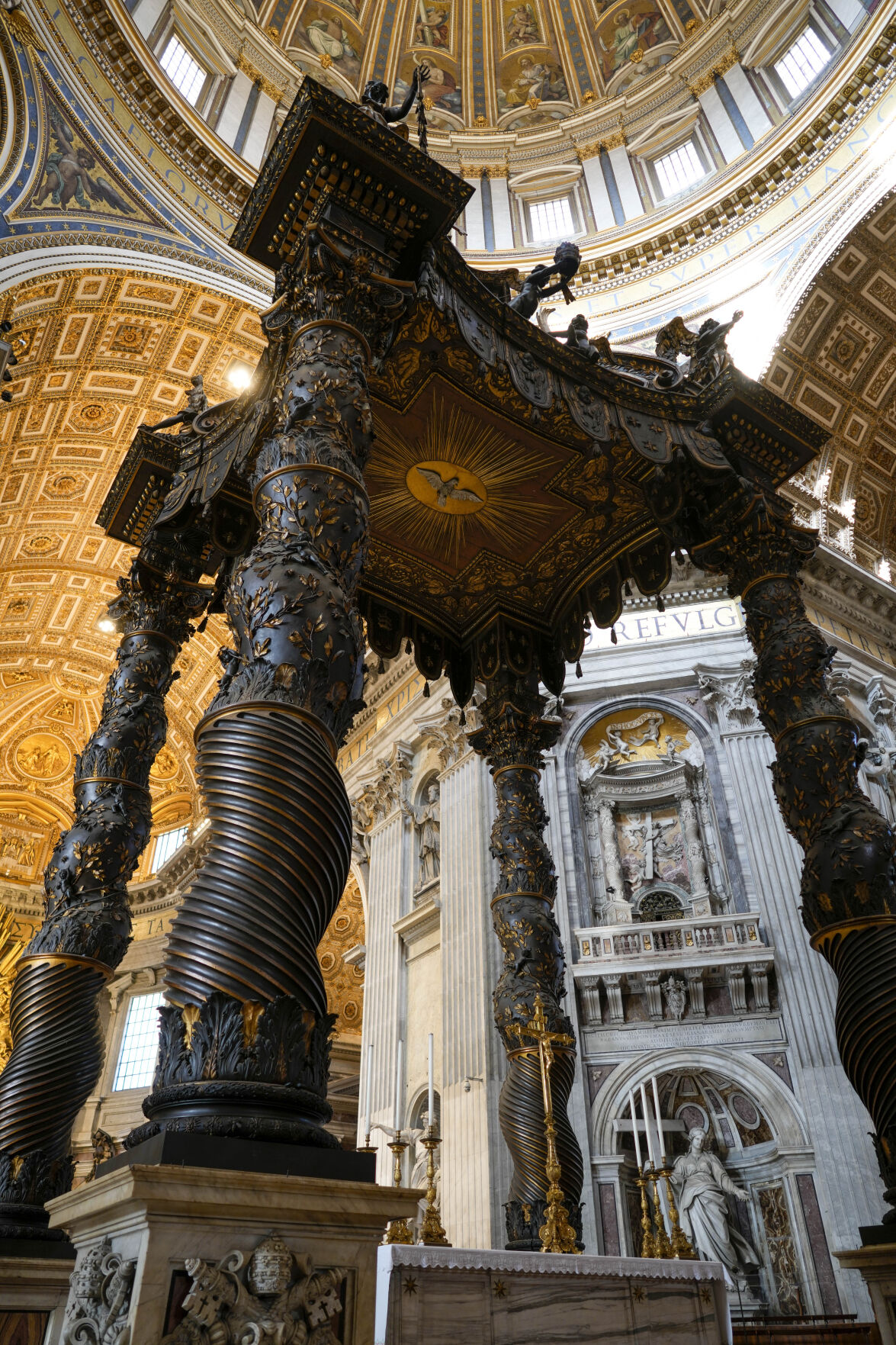 Vatican Unveils Plans For Restoring Bernini's Canopy In St. Peter's ...