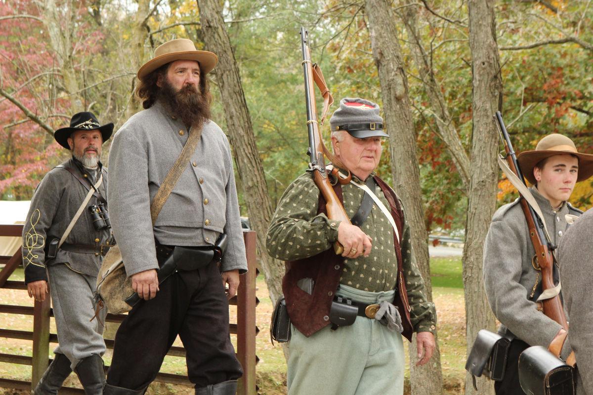 Civil War reenactors set up camp in Rising Sun State