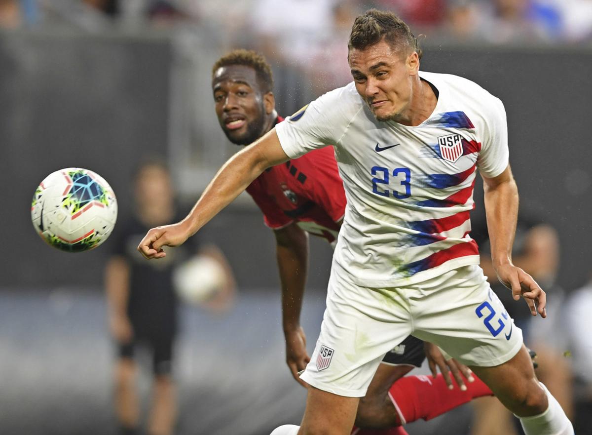 Zardes Scores Twice Us Rocks Trinidad In Gold Cup Pros