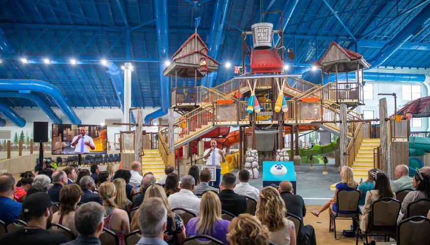 Great Wolf Lodge officially opens with a splash | Entertainment