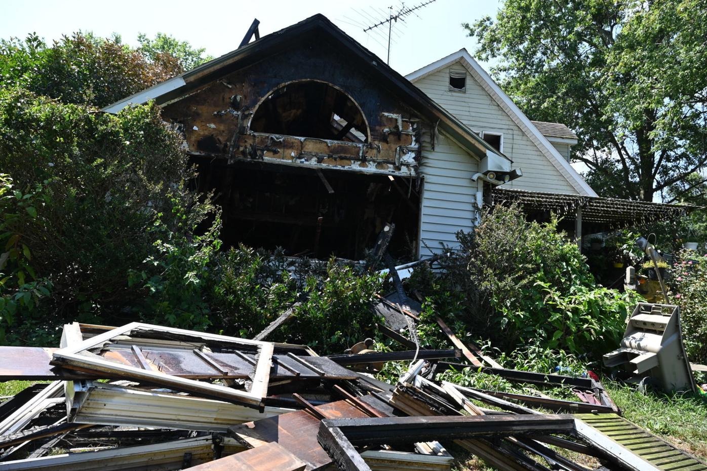 House fire in Oxford 'I could hear the skylights exploding' Local