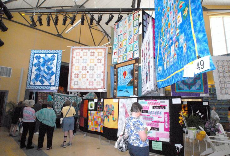 Crowds flock to Oxford quilt show Local