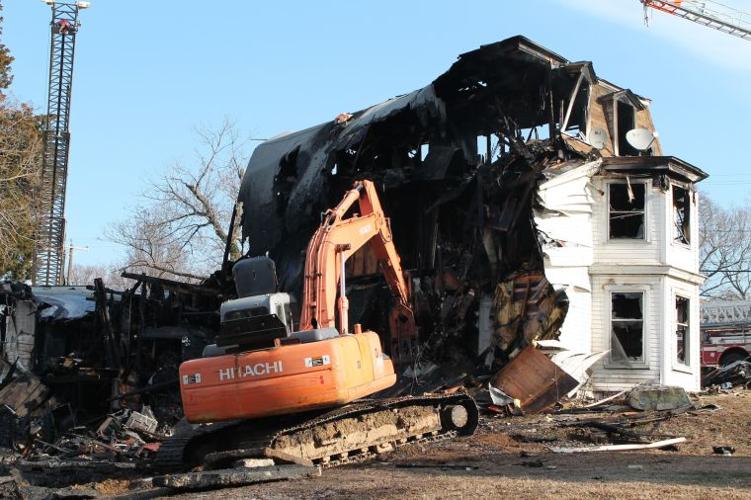 Fire destroys apartment building in Betterton News