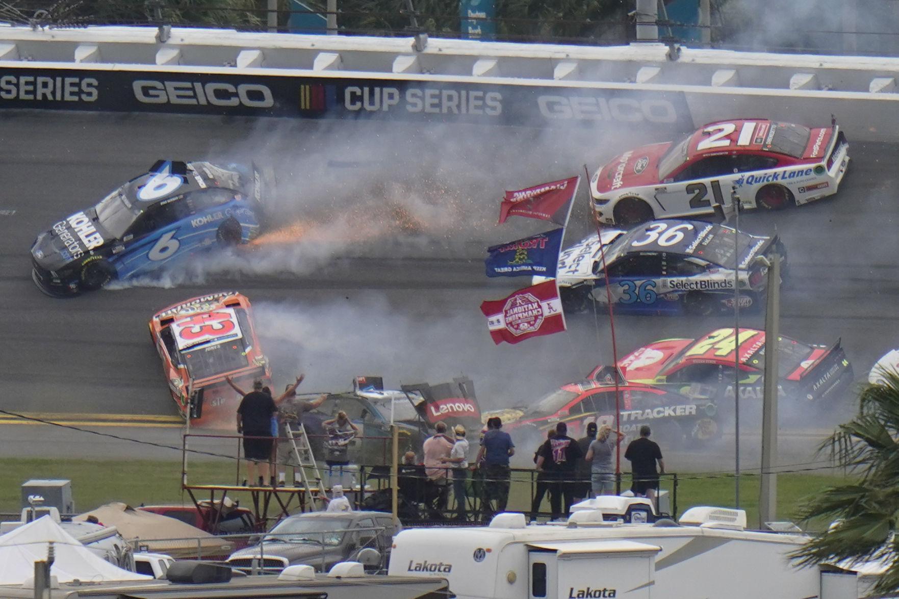 Wrecks make for messy Daytona 500 Sports