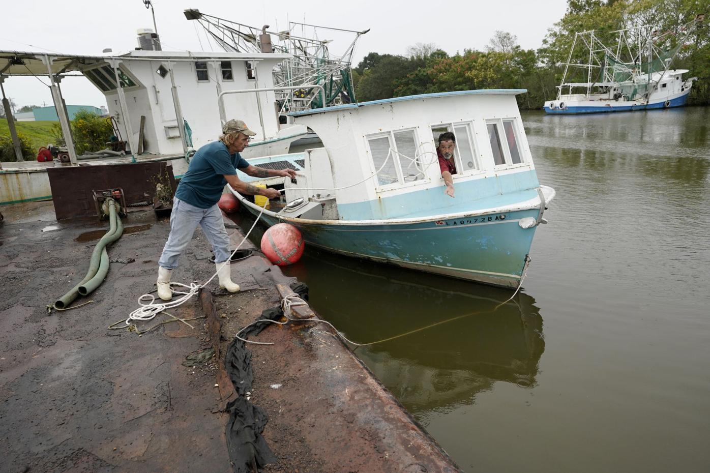 Hurricane Zeta Hits Louisiana With Flooding Power Outages National Stardem Com